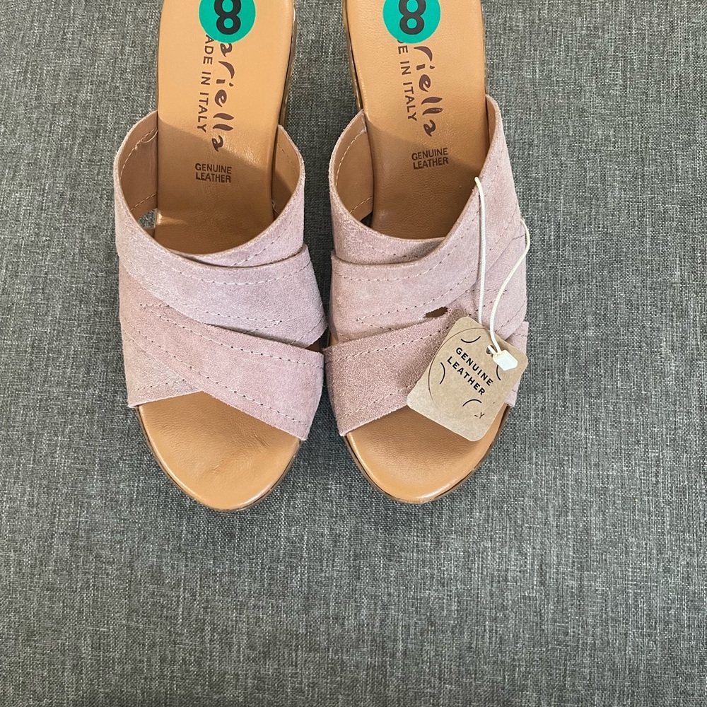 NWT Women's Genuine Leather Wedge Sandle Pink